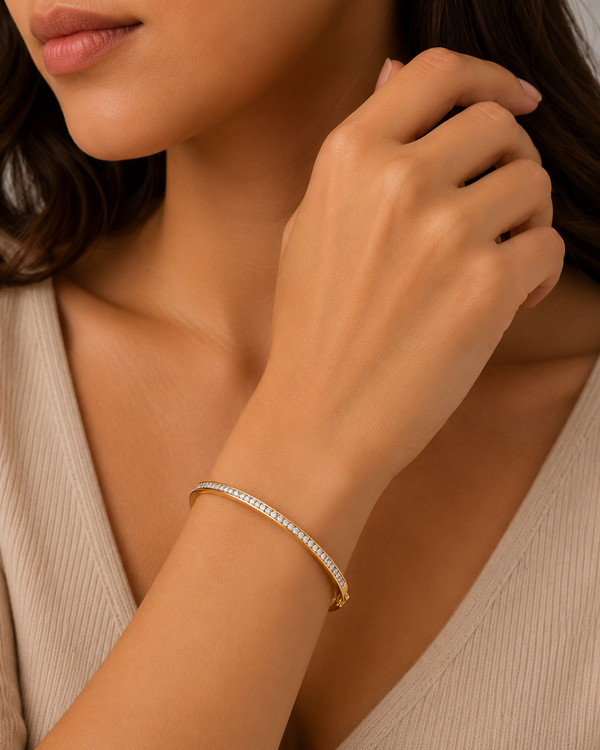 Dazzling Modish Kada Bracelet